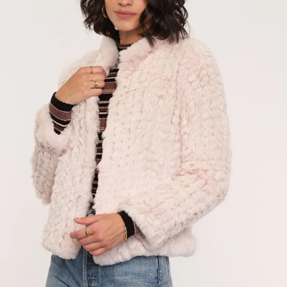 NWT HEARTLOOM FAUX FUR IVORY COAT XS